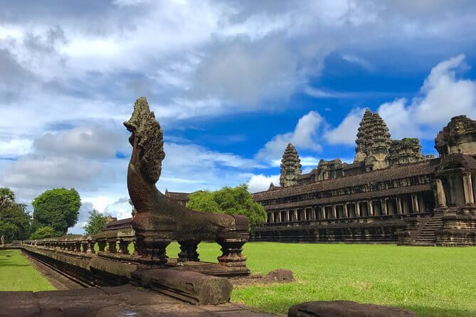 1-Day Angkor Wat Cycling Tour: Scenic Bike Adventure in Siem Reap - Angkor Wat: two hours at the essential stop