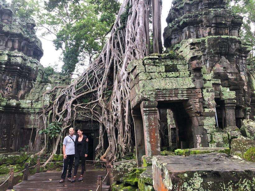1-Day Angkor Wat Private Tour with Spanish Tour Guide. - 11:00 AM through Angkor Thom’s royal center