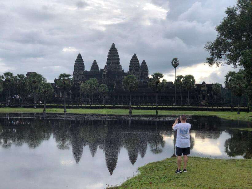 1-Day Angkor Wat Private Tour with Spanish Tour Guide. - What the $125 group price really includes