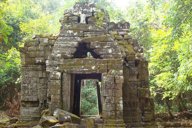 1-Day Angor Wat Small Circuit Tour with Sunset - What the $63 price really covers
