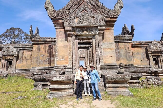 1 Day Beng Mealea ,Koh Ker Pyramid Temple and Peah Vihear Temple - Three remote temples in one very long day