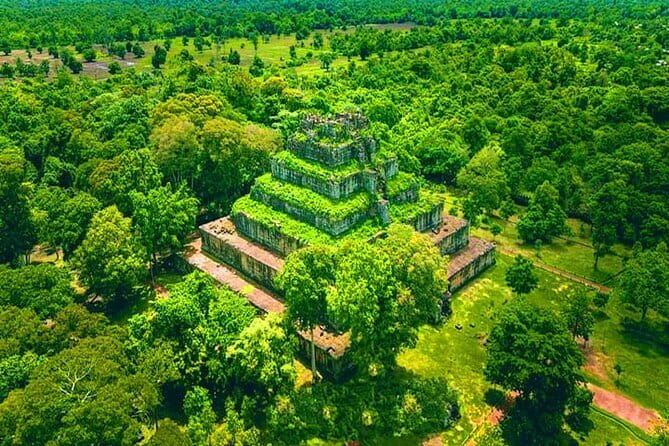 1 Day Beng Mealea ,Koh Ker Pyramid Temple and Peah Vihear Temple - Koh Ker and the pyramid at Prasat Thom