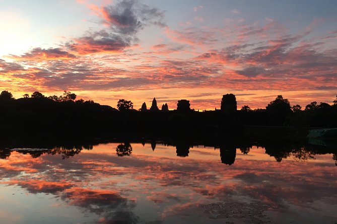 1 Day Discover Angkor Wat Sunrise Private Tour - Bayon’s stone faces