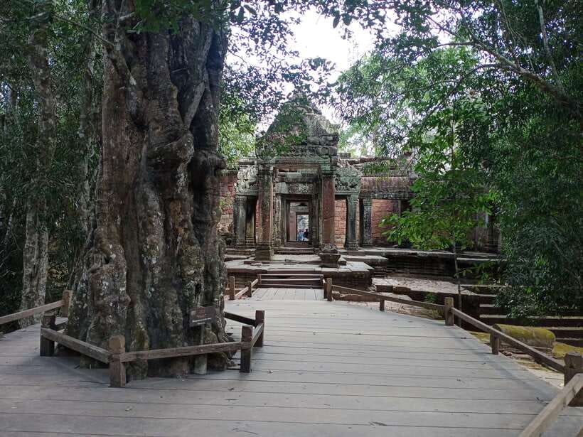 1-Day private Angkor Temple Tour from Siem Reap - The South Gate and Bayon’s stone faces