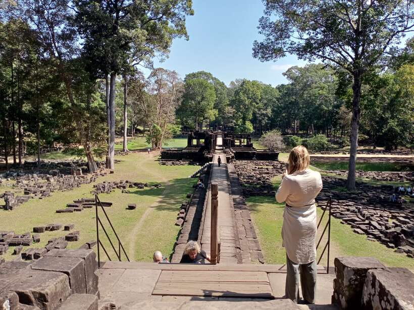 1-Day private Angkor Temple Tour from Siem Reap - Guides who add the most value
