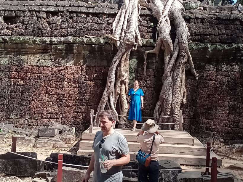 1-Day private Angkor Temple Tour from Siem Reap - Starting at Angkor Wat with two hours for the essentials
