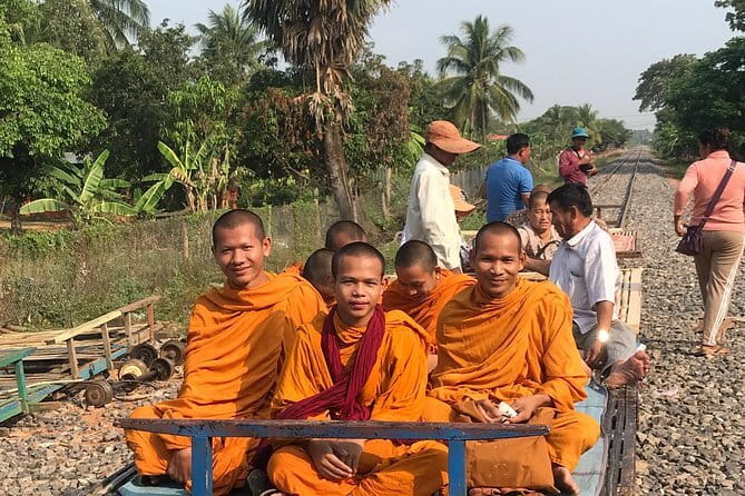 1 day special Tour: Angkor Wat,Bayon,Ta Prohm, Bantey srei and Beng Mealea - Guide style and the value of a private day