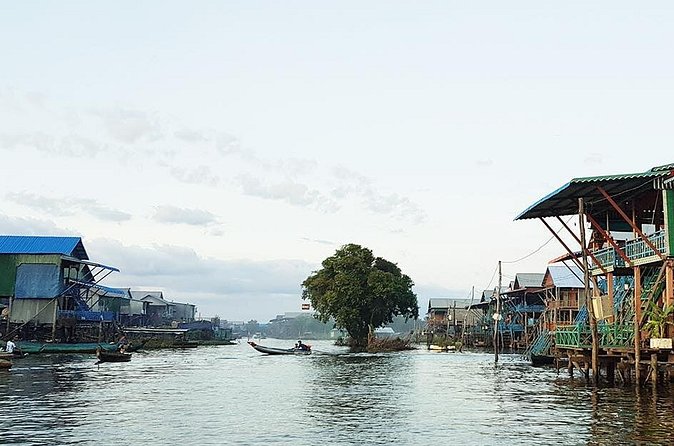 1day private tour all main temple in Angkor,sunset at TonleSap floating village - Meeting the faces of Bayon