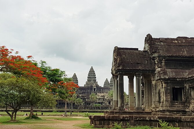 1day private tour to all majestic Temples in Angkor and Sunset - Phnom Bakheng makes sunset a separate event