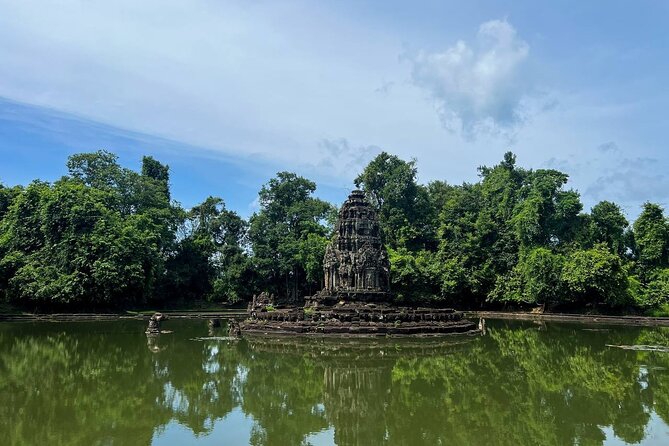 2-Day Angkor Wat Tour with Banteay Srei and Floating Village - Who should book this two-day Angkor tour?