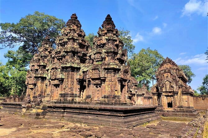 2 Day Cambodia Private Guided Tour in Angkor Temples - Day 2: Banteay Srei and the art of small detail