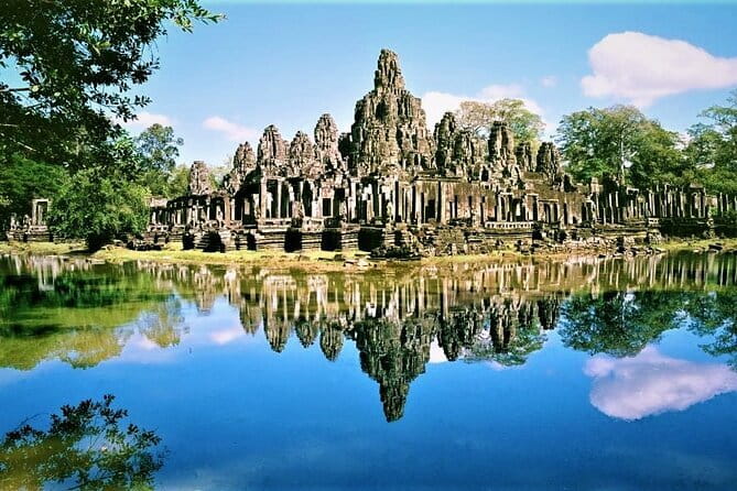 2 Day Cambodia Private Guided Tour in Angkor Temples - Day 1: South Gate, Bayon, and the royal city