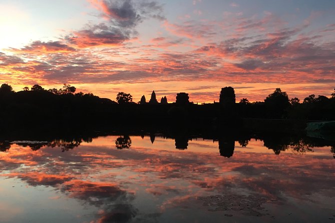 2 Days Discover Angkor Wat Complex and Cambodia's Villages Tours - Angkor Thom, elephants, and the faces of Bayon