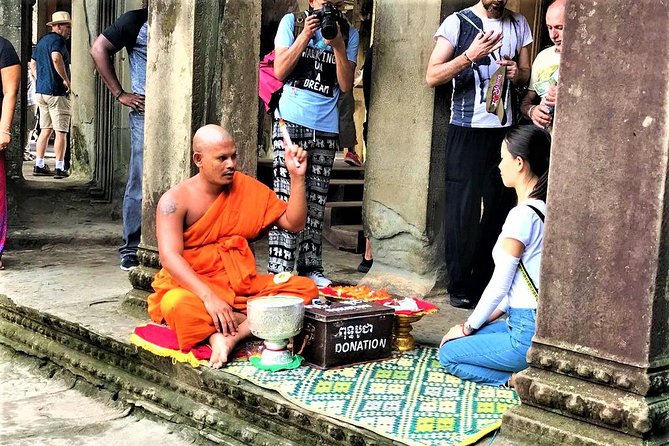 2 Days Exclusive Temple Highlights with Sunset and Sunrise Tour - Day two begins before dawn at Angkor Wat