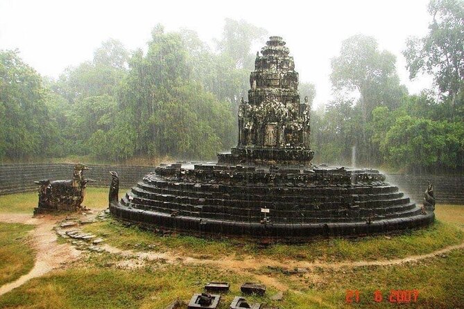 2days Explore Angkor wat Small Tour & Big Tour + Banteay Srei (Private tour) - What the $159 price really covers
