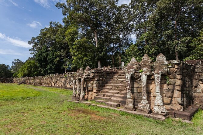 2days Explore Angkor wat Small Tour & Big Tour + Banteay Srei (Private tour) - Who should book this tour