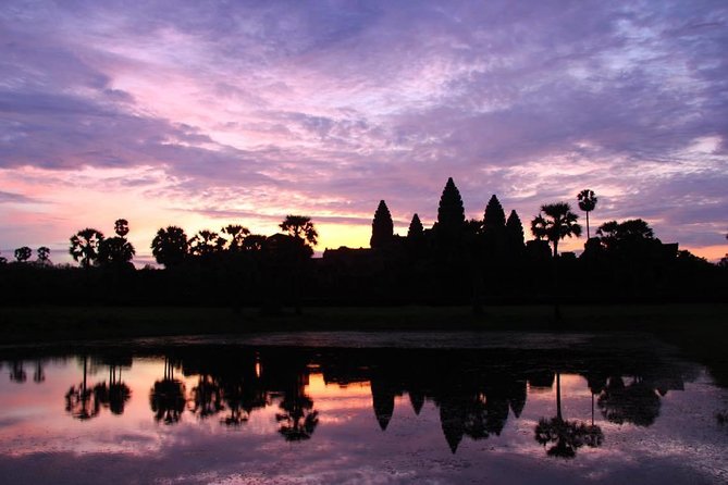 3-D Angkor Temples With One Sunrise - Who will enjoy this tour most