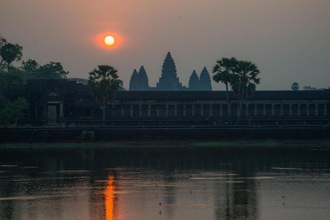 3-Day Angkor Wat & All Interesting Major Temples & Kulen Mount Waterfall - Day 3: Sunrise, Jayavarman VII, and the Roluos Group