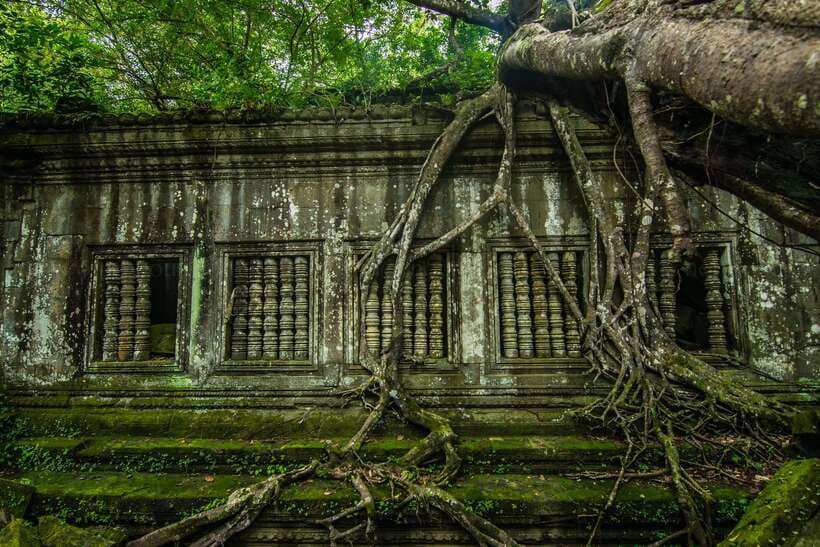 3-Day Angkor Wat & All Interesting Temples With Beng Mealea - Day 1: Angkor Wat, Ta Prohm, and the faces of Bayon