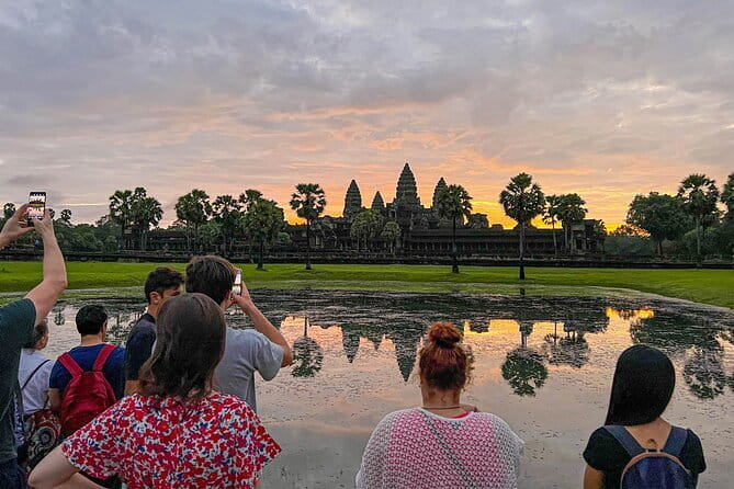 3 Day Angkor Wat Kulen Mountain Beng Mealea and Floating village - Day 1: Angkor Wat before breakfast