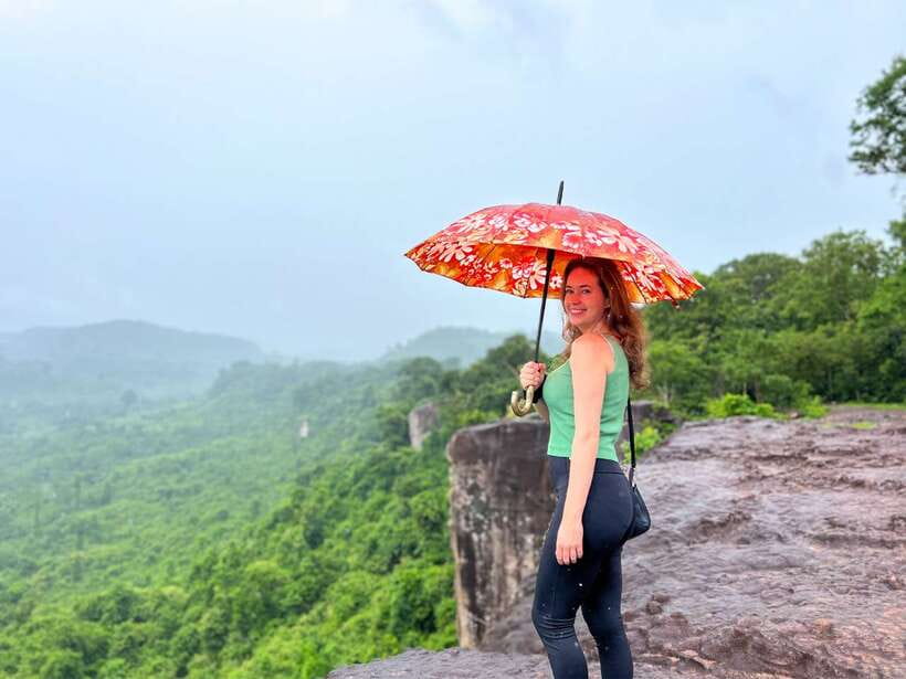 3-Day Angkor Wat Tour with Kulen Mountain & Floating Village - Banteay Srei and the difficult story of landmines