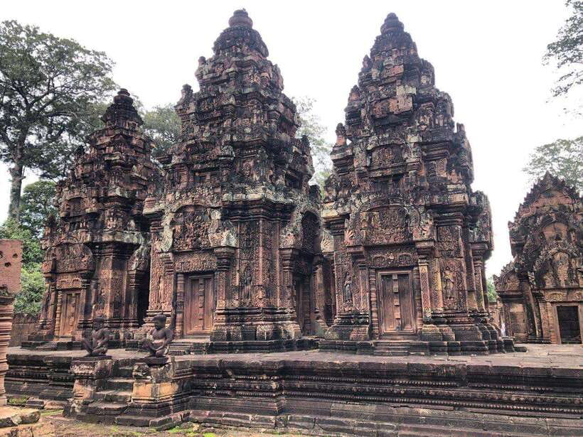 3-Day Exploring Angkor Wat & Siem Reap Highlights Tour. - Banteay Srei and the fine detail of pink sandstone