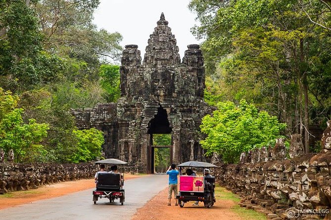 7-must See Temples in Angkor Park (Private Guided Tour) - Angkor Thom’s South Gate, a quick but worthwhile stop