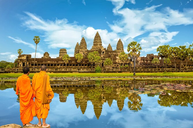 7-must See Temples in Angkor Park (Private Guided Tour) - Breakfast and coffee beside Srah Srang