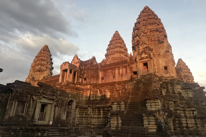 Afternoon Angkor Wat Private Tour with Sunset - Angkor Wat, Cambodia’s stone symbol