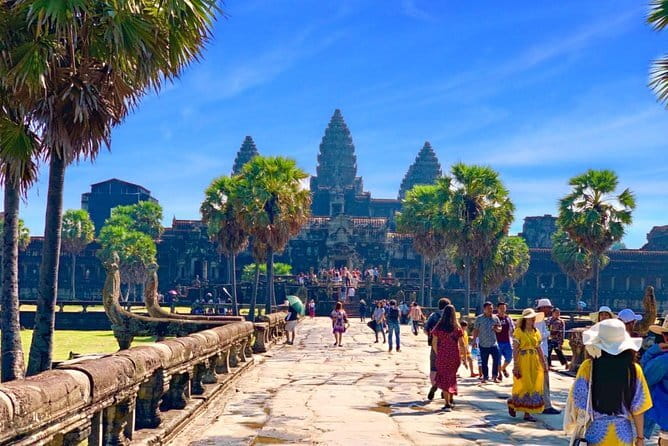 Amazing full day TUKTUK tour - Ta Prohm, Ta Keo, and the jungle-temple appeal