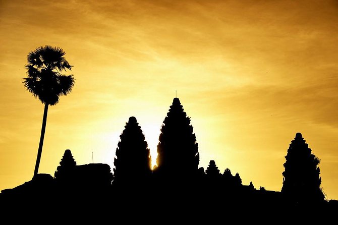 Angkor 2-Day Sunset & Sunrise Small-Group Tour - Angkor Wat before dawn