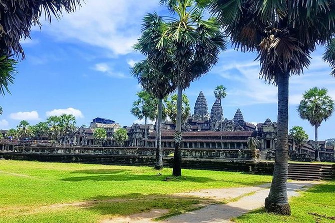 Angkor 2-Day Sunset & Sunrise Small-Group Tour - Angkor Thom and the South Gate