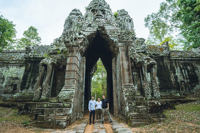 Angkor Jeep Tour Discovery - Inclusive Lunch - Heat, clothing, and practical comfort