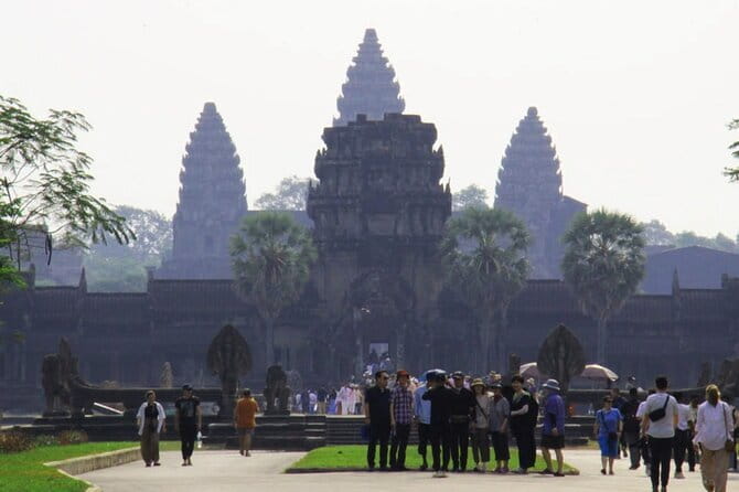 Angkor Sunrise Adventure Private Tour - What the Private Car Adds to the Day