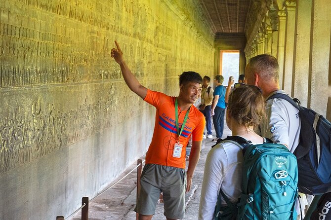 Angkor Sunrise Bike Tour - Breakfast & Lunch included - Guide quality and the small-group advantage
