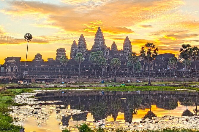 Angkor Sunrise Bike Tour - Breakfast & Lunch included - Angkor Wat before breakfast