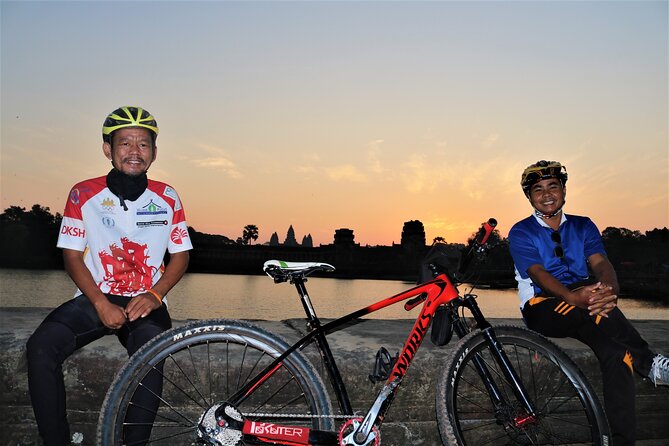 Angkor Sunrise Expedition Cycling Through Serene Backroads - Angkor Wat: a strong opening, not a quick photo stop