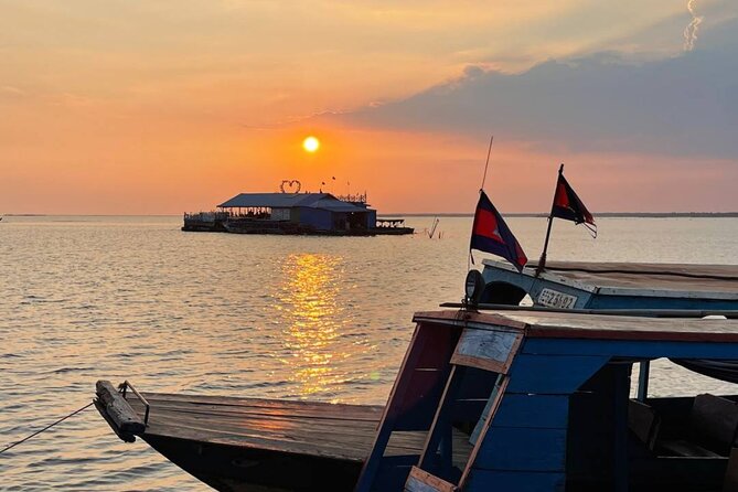 Angkor Sunrise & Floating Village Sunset Full-Day Siem Reap Tour - Bayon’s stone faces in Angkor Thom