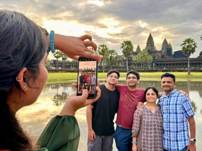 Angkor Sunrise or Sunset Tour (includes breakfast or lunch) - Breakfast beside Srah Srang, the Royal Bath