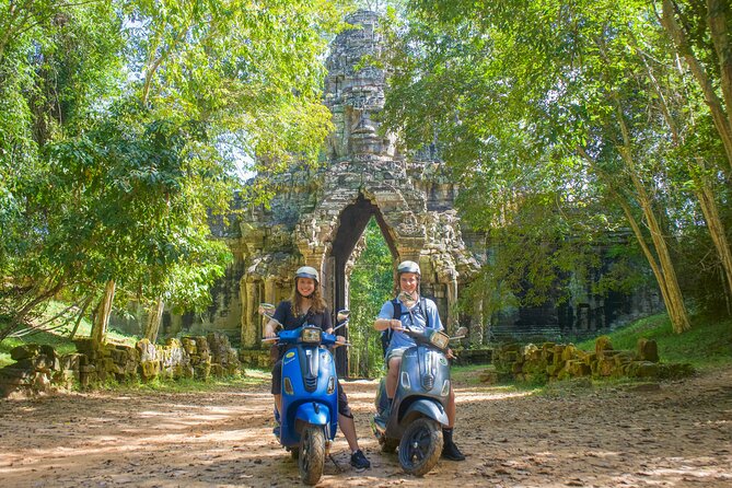 Angkor Sunrise Vespa Tour / Tuk Tuk or Car - Why the Vespa makes Angkor easier to enjoy