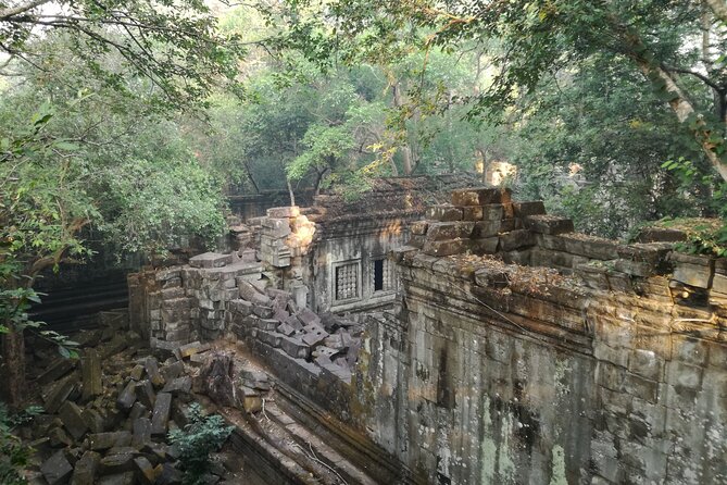 Angkor Temples Highlights: 2-Day Private Tour with Sunrise - Banteay Srei finishes with fine pink sandstone