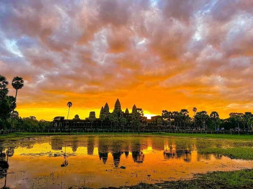 Angkor Wat 1 Day with Sunrise Combined tour with (Tuk Tuk) - Lunch near the temples, with a budget warning