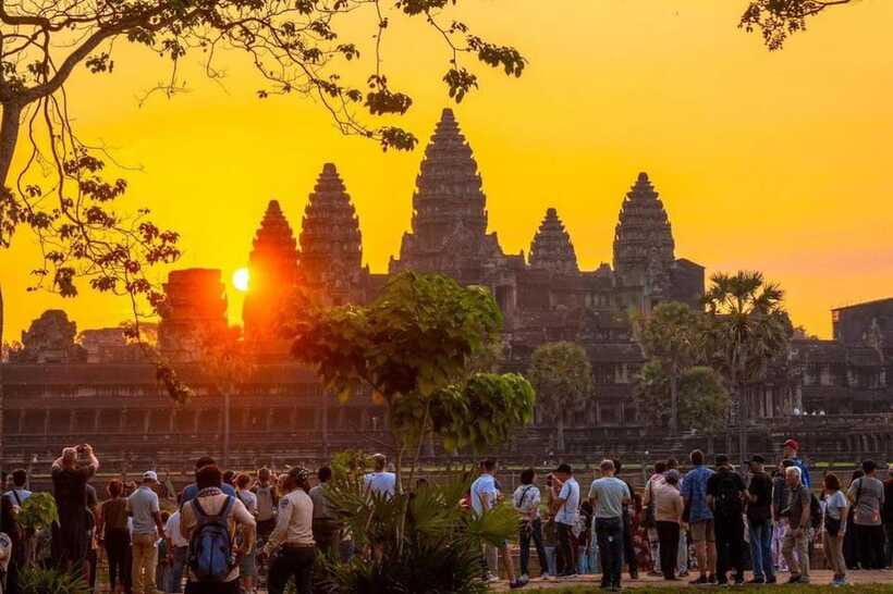 Angkor Wat 1 Day with Sunrise Combined tour with (Tuk Tuk) - What the $12 price really covers