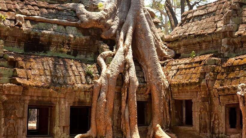 Angkor Wat: 2-Day Sunrise and Floating Village Tour - Sunrise at Angkor Wat, then into the ancient city