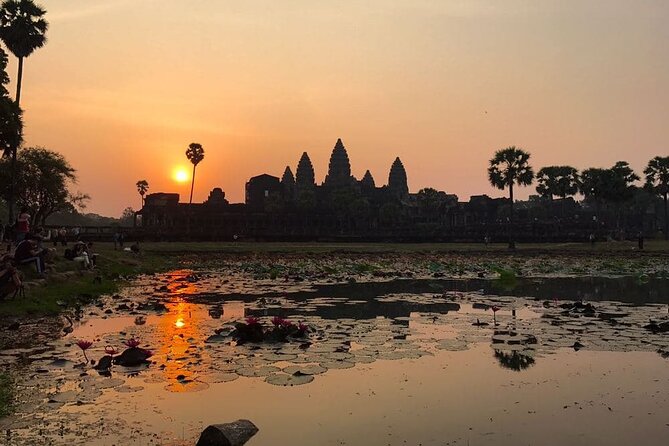 Angkor Wat at Sunrise - A dawn departure from Siem Reap