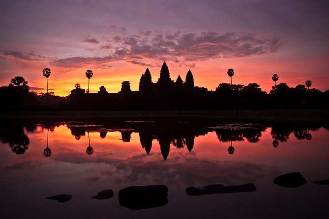 Angkor Wat & Banteay Srey Tour - Starting with Angkor Wat’s grand scale