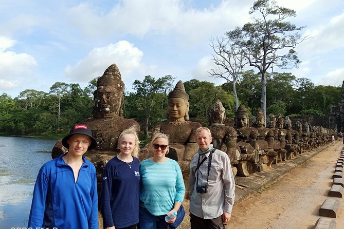 Angkor Wat & Banteay Srey Tour - Guides who add a personal touch