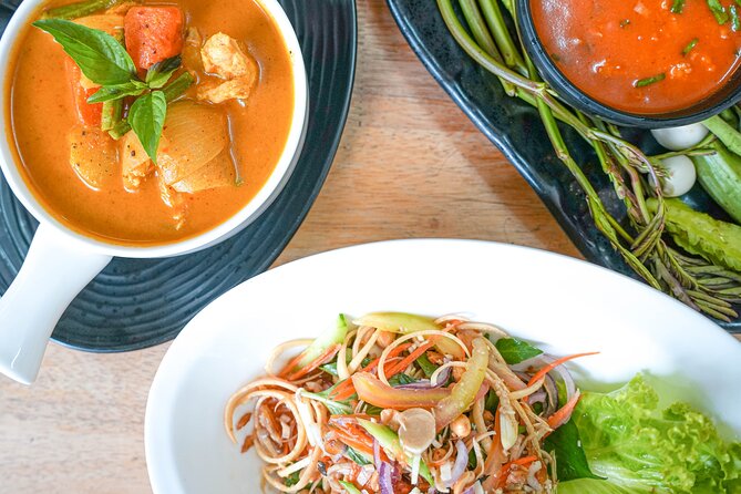 Angkor Wat Experience Temple Pass and Siem Reap Food Tour - More than a dozen dishes, with village and home visits