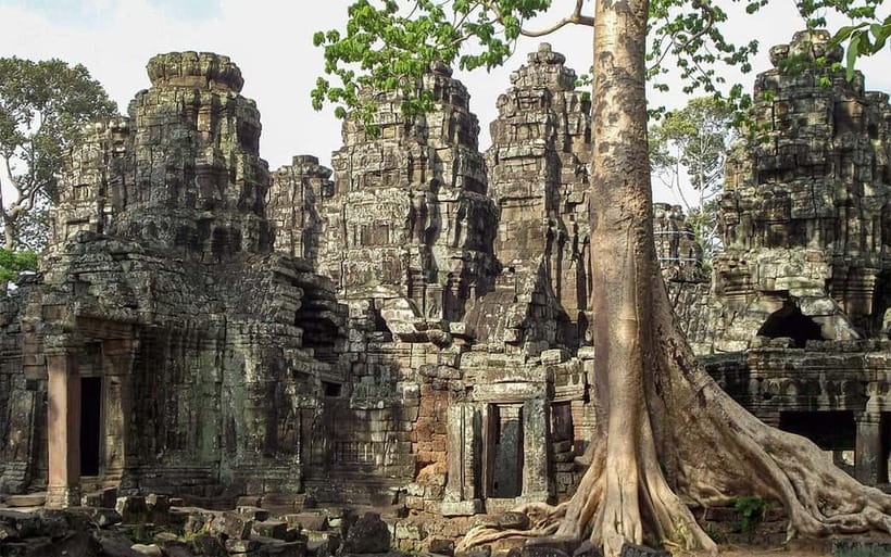 Angkor Wat: Full-Day Guided Sunset Tour - Phnom Bakheng finishes with sunset