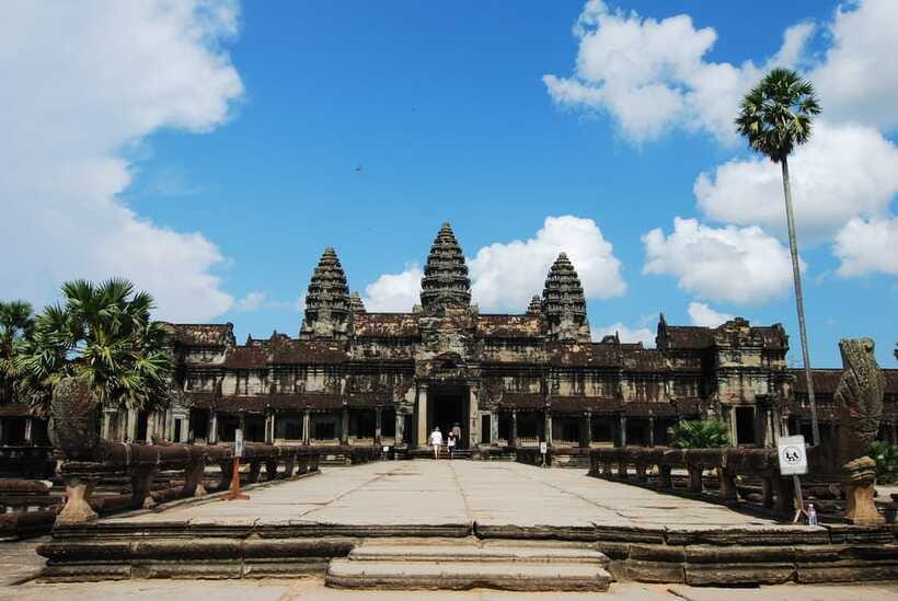 Angkor Wat Full-Day Private Tour with Sunrise - Who should choose this Angkor Wat tour?